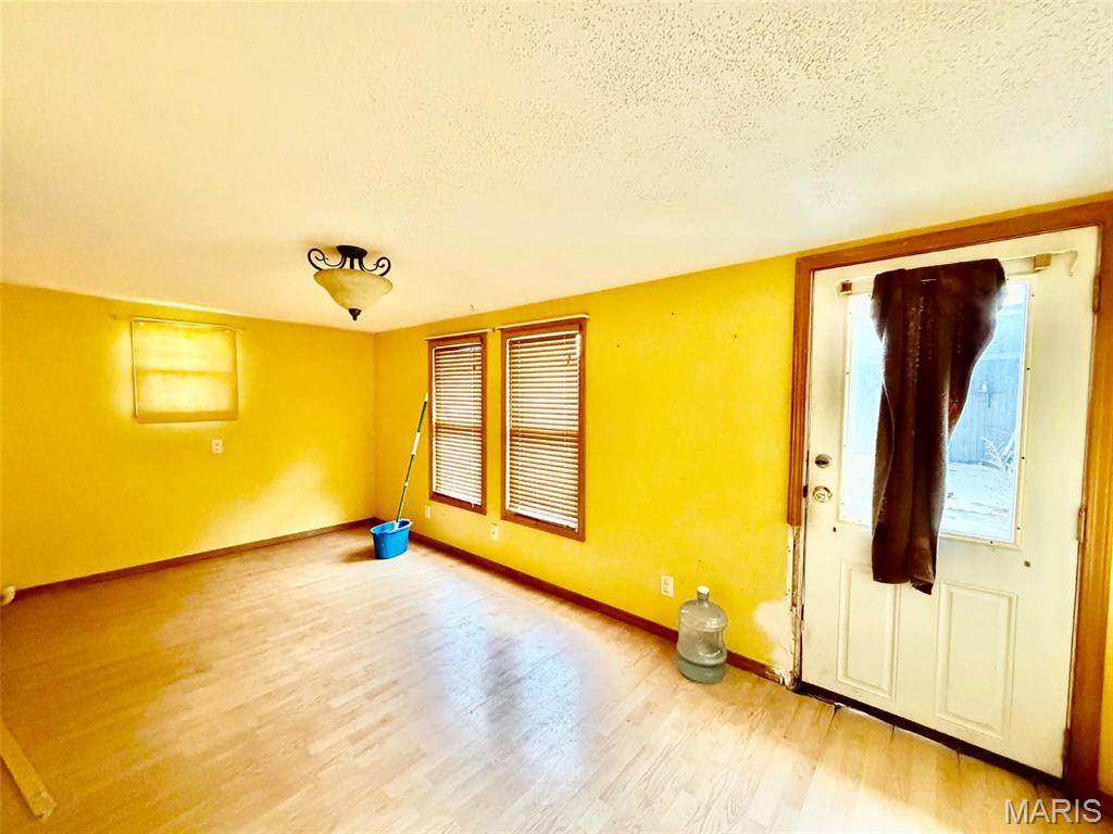 423 Water Street Property Photo 9