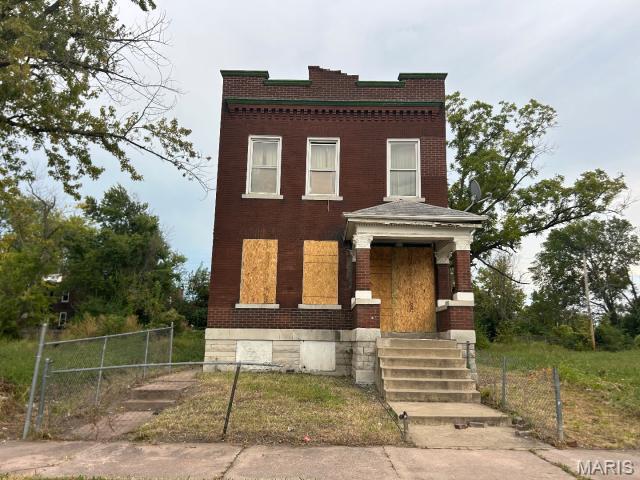 4326 Warne Avenue Property Photo 1
