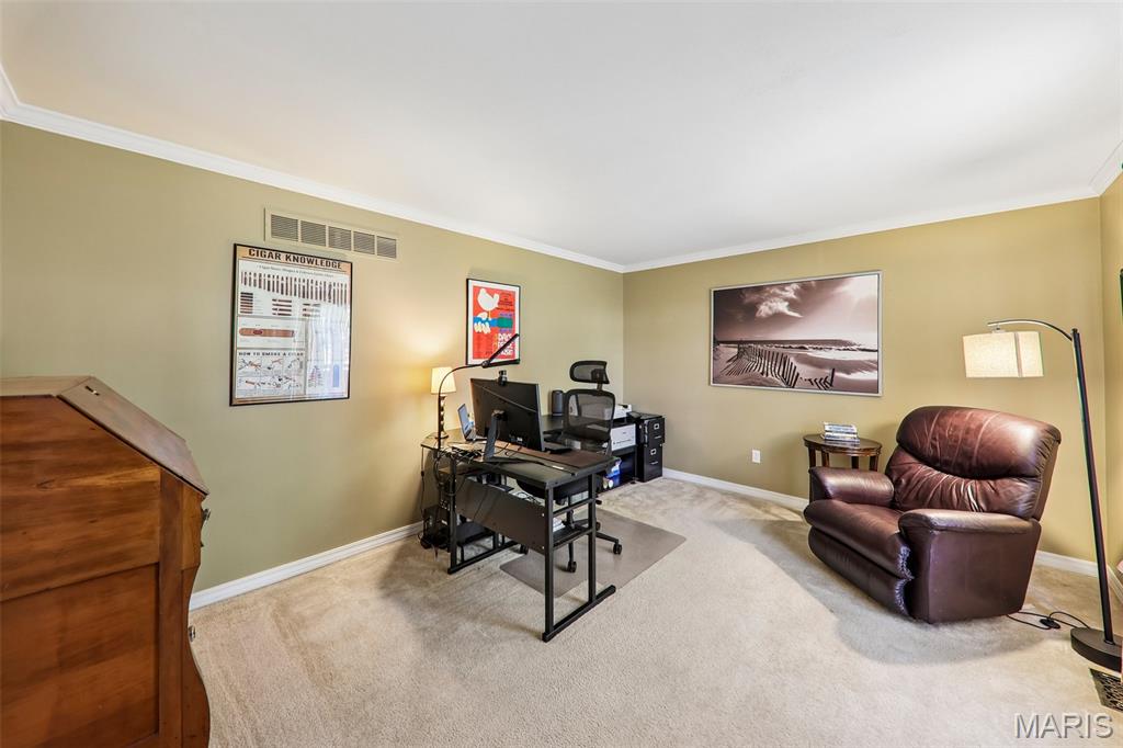 16550 Green Pines Drive Property Photo 6