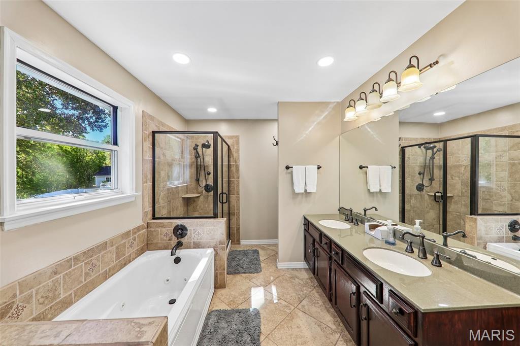 16550 Green Pines Drive Property Photo 13