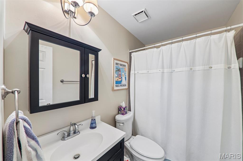 16550 Green Pines Drive Property Photo 18