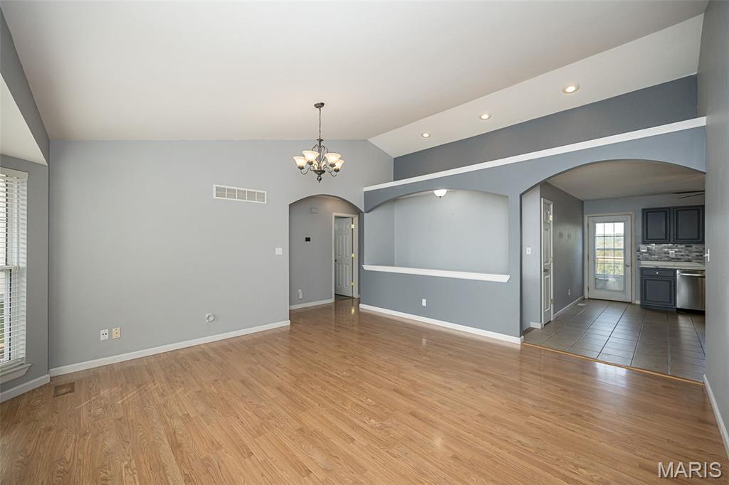 17 Stephen Avenue Property Photo 4