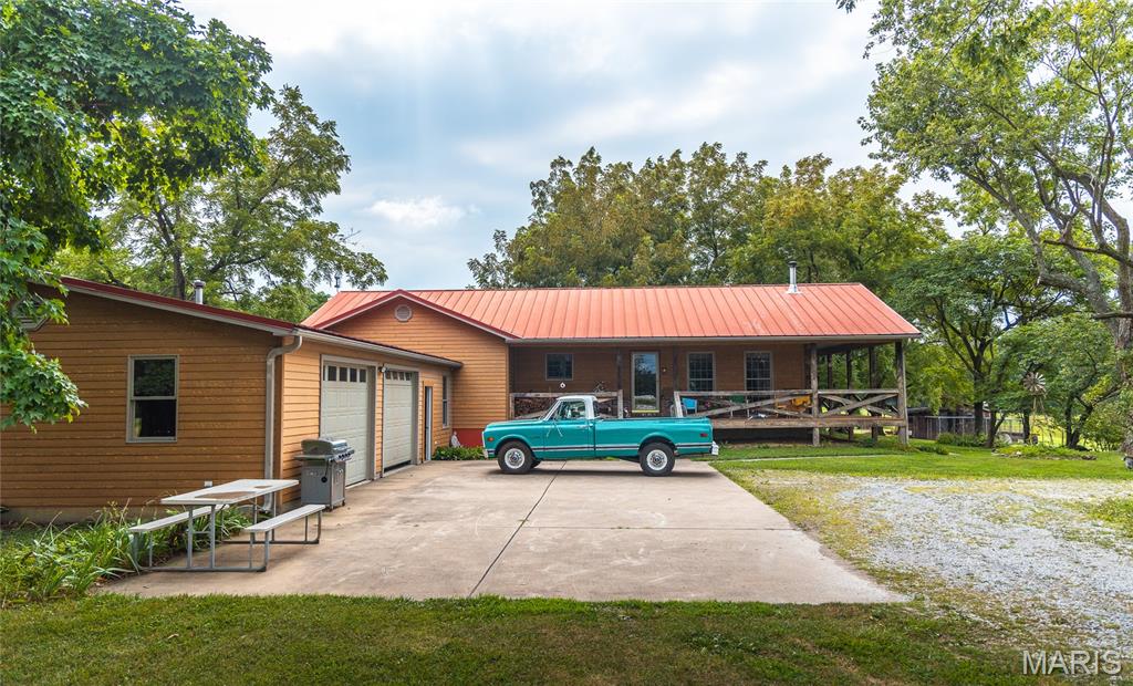 1137-3 Highway F Property Photo 3