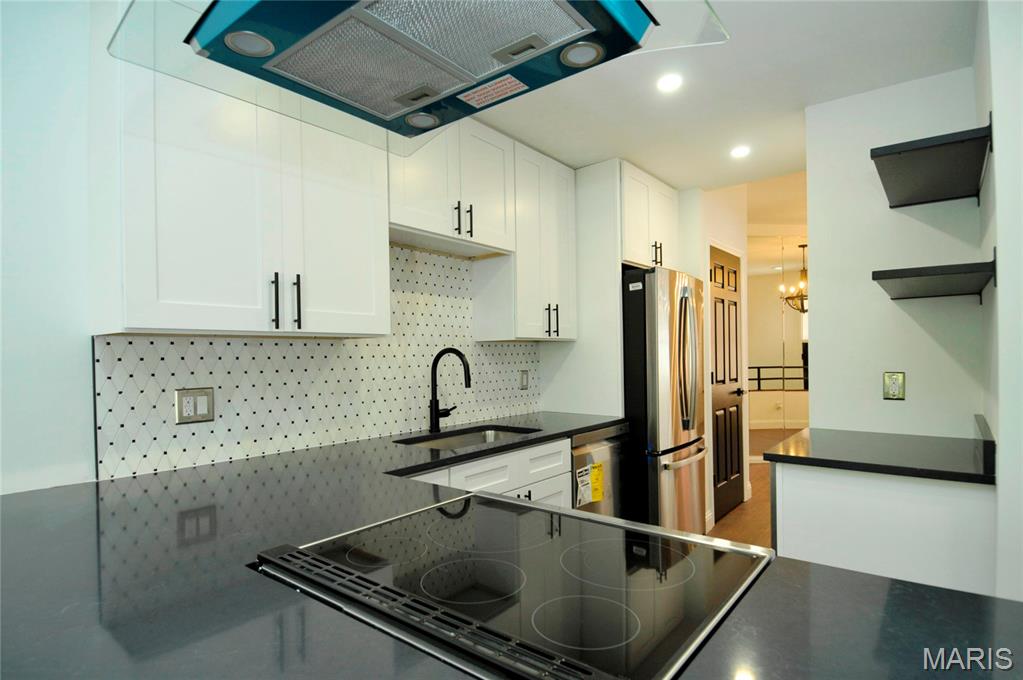 4520 W Pine Boulevard 8 Property Photo 13