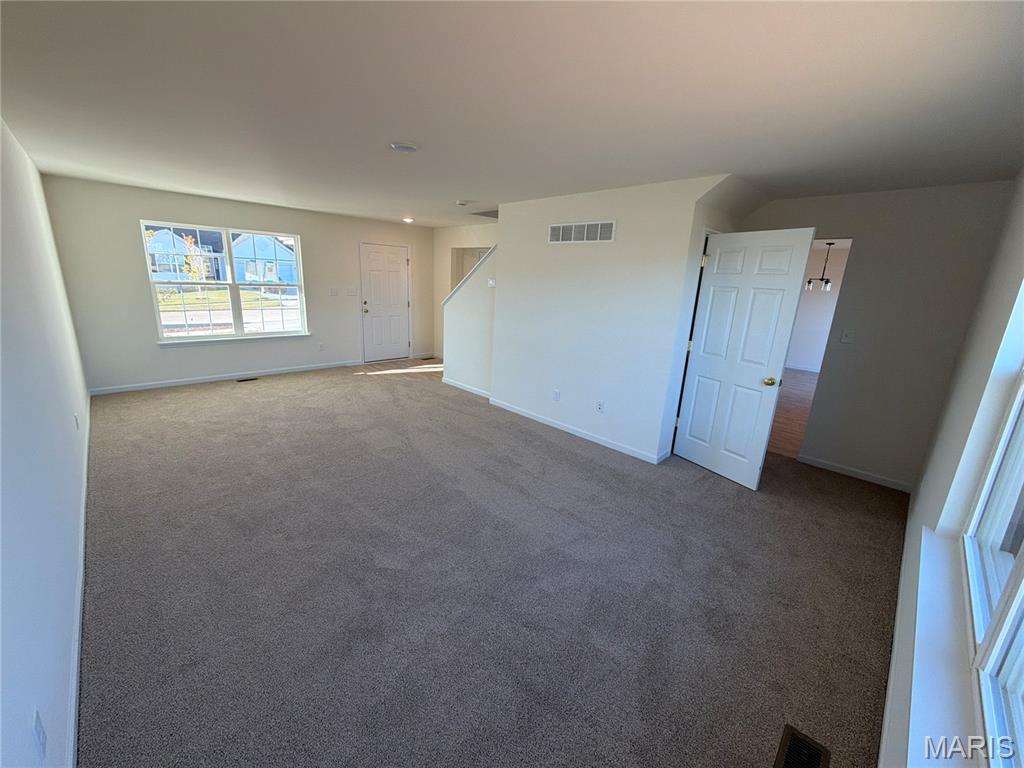 417 Yellow Rose Court Property Photo 4