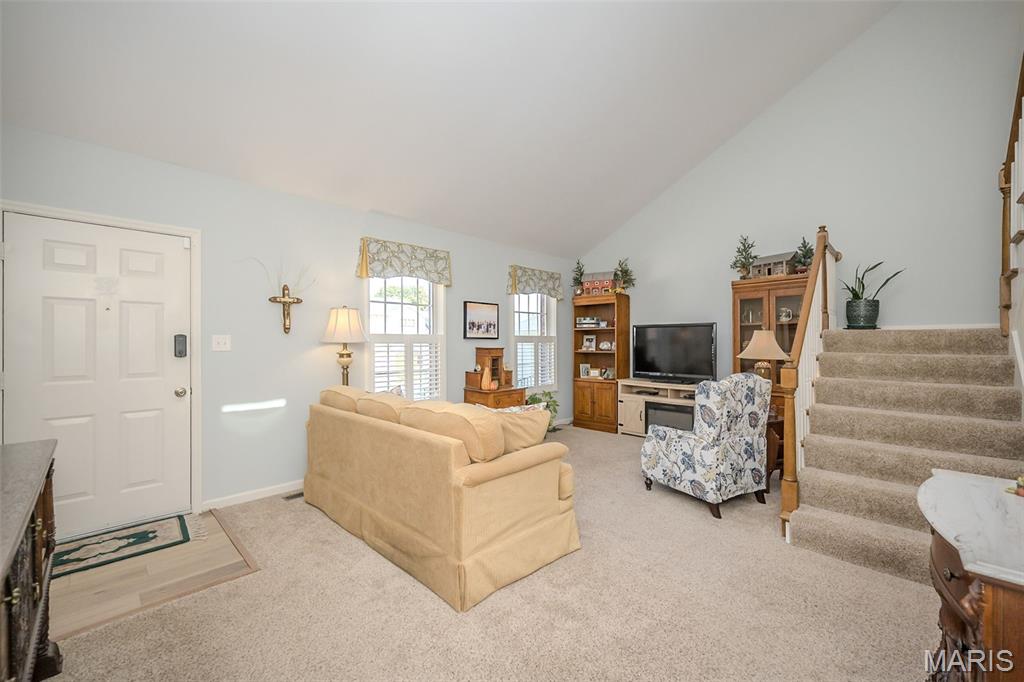 1077 Brooksgate Manor Drive Property Photo 8