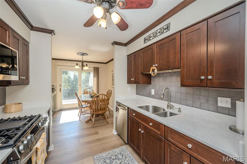 1077 Brooksgate Manor Drive Property Photo 13