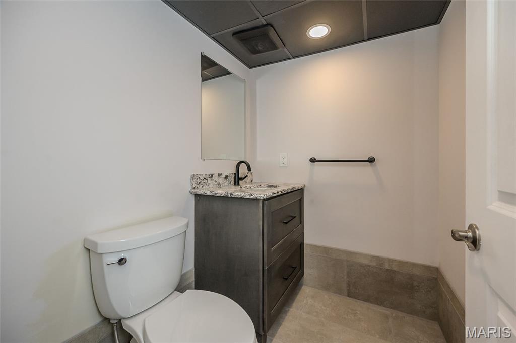 1077 Brooksgate Manor Drive Property Photo 31
