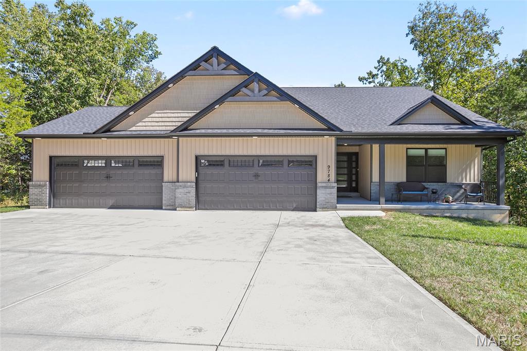 9784 Ridgecrest Drive Property Photo 1