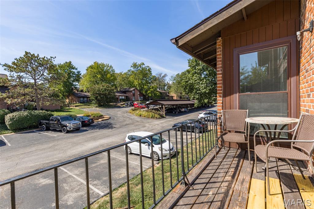 1045 Mersey Bend Drive E Property Photo 2