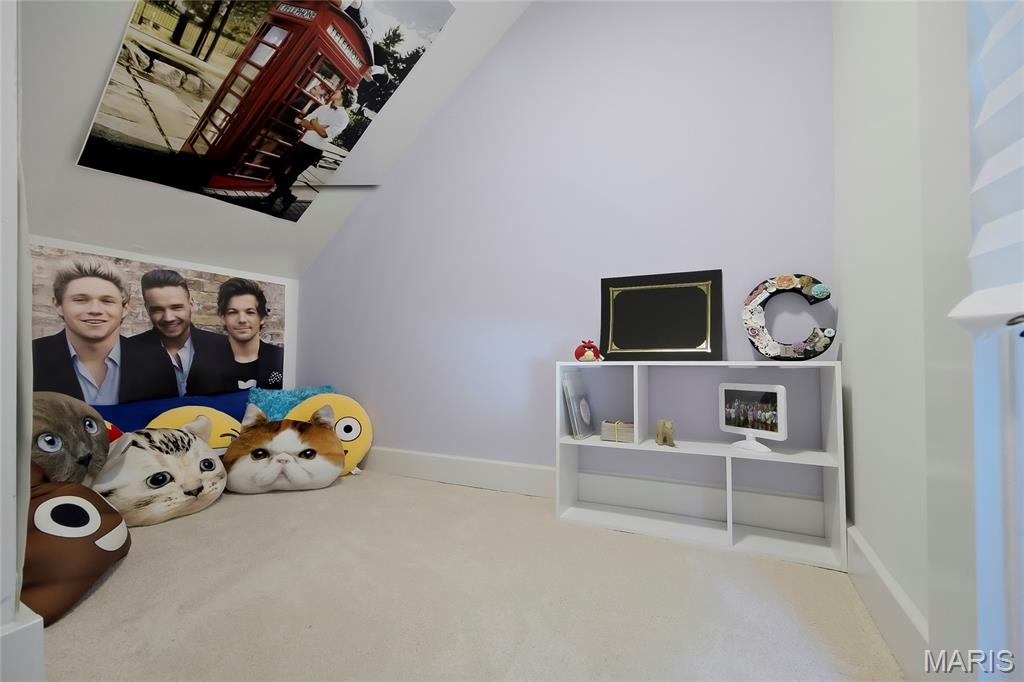 140 Linden Avenue Property Photo 63