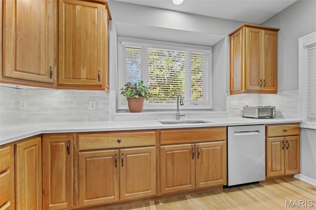 405 Charlemagne Drive Property Photo 12