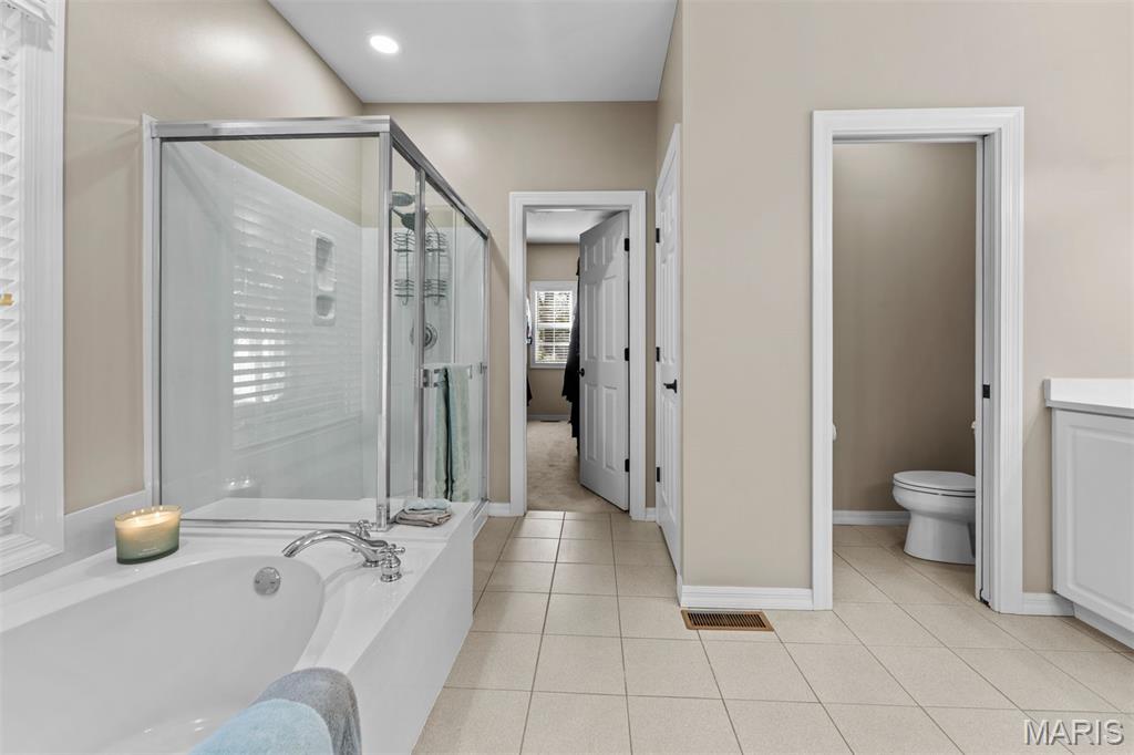 405 Charlemagne Drive Property Photo 23