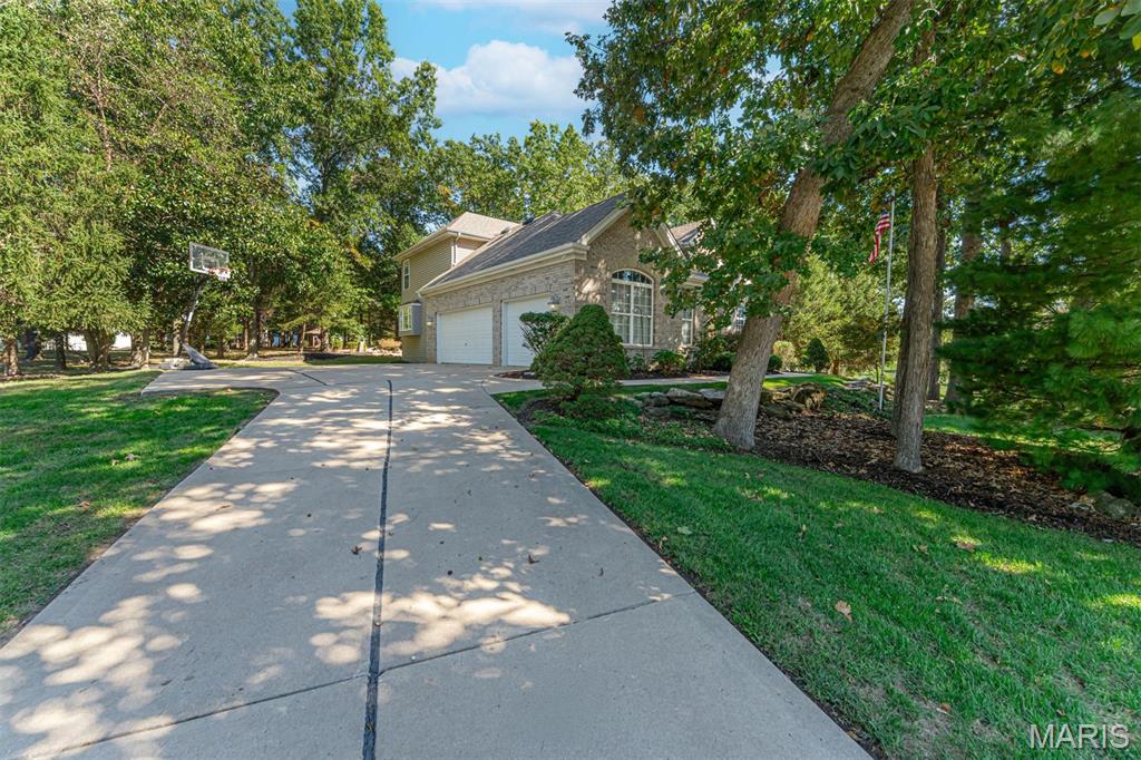 405 Charlemagne Drive Property Photo 39