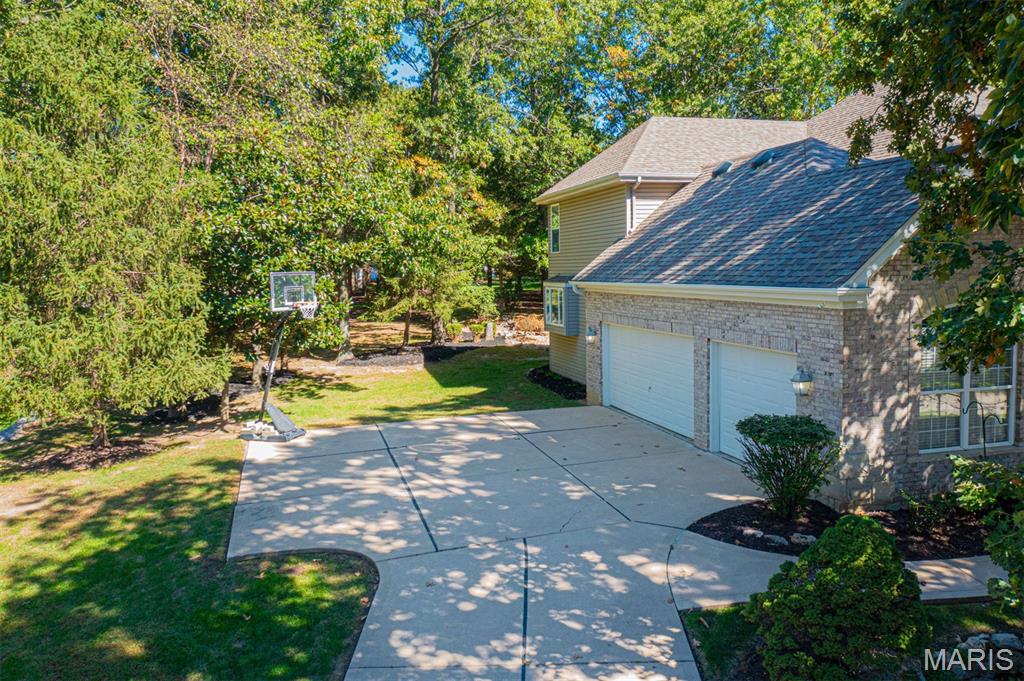 405 Charlemagne Drive Property Photo 41