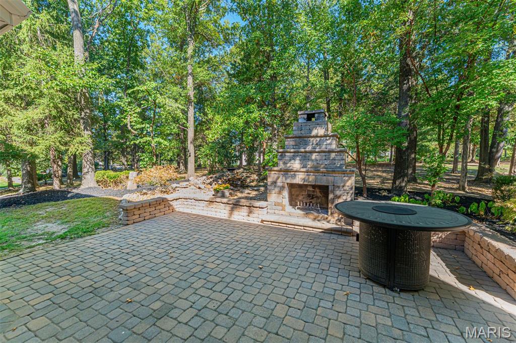 405 Charlemagne Drive Property Photo 47