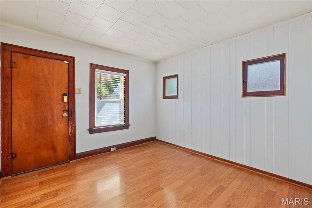 3517 Dix Avenue Property Photo 5