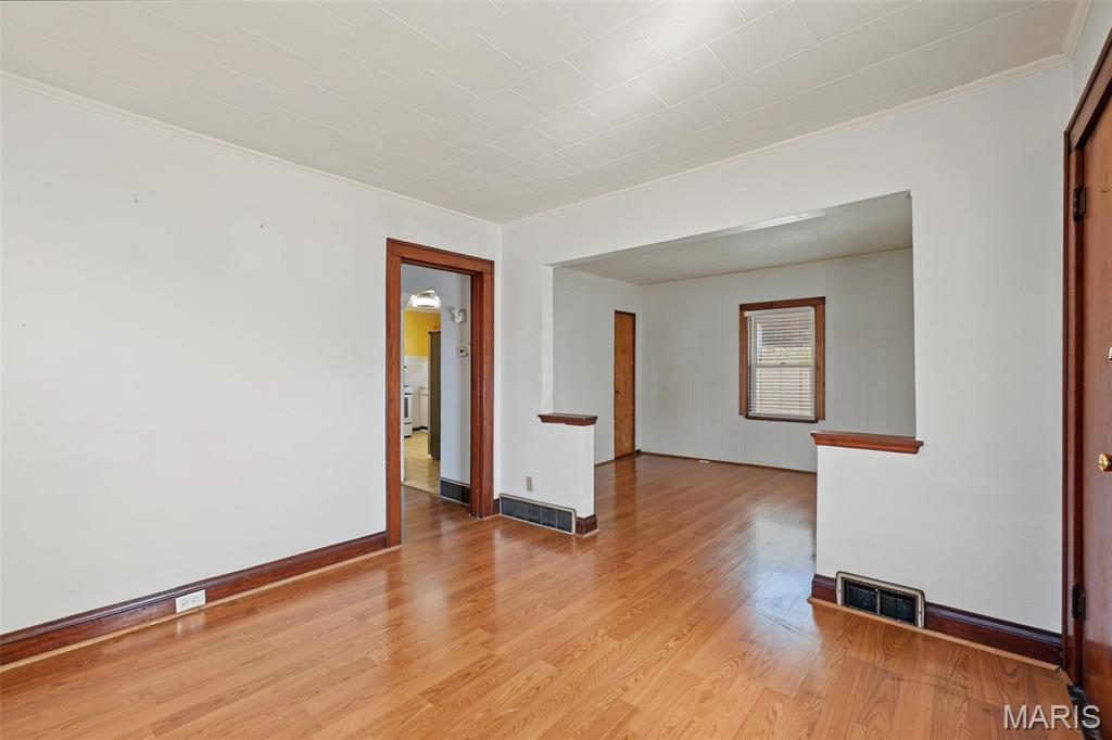 3517 Dix Avenue Property Photo 6