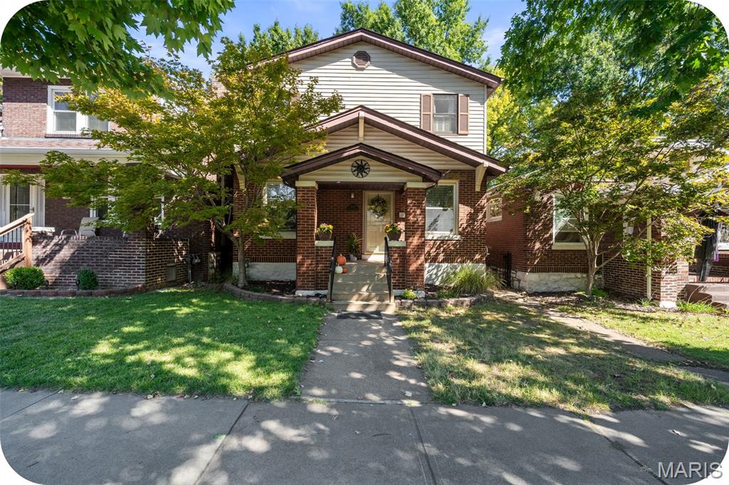 4819 Rhodes Avenue Property Photo 1