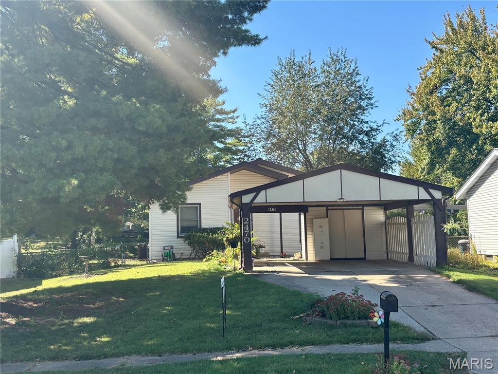2470 Jenkee Drive Property Photo 1