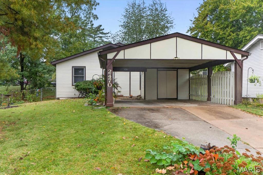 2470 Jenkee Drive Property Photo 1