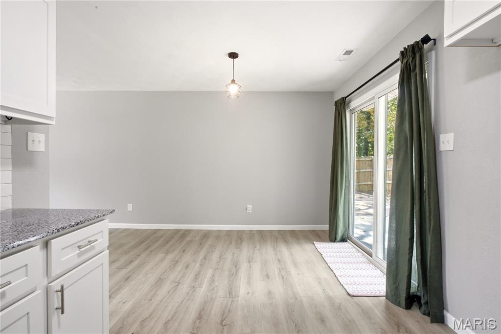 7931 White Oak Drive Property Photo 10