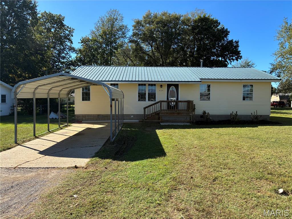 909 E. Almar Property Photo 2