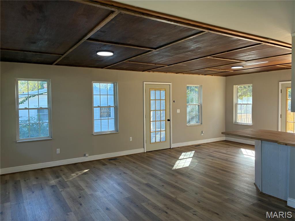 909 E. Almar Property Photo 15