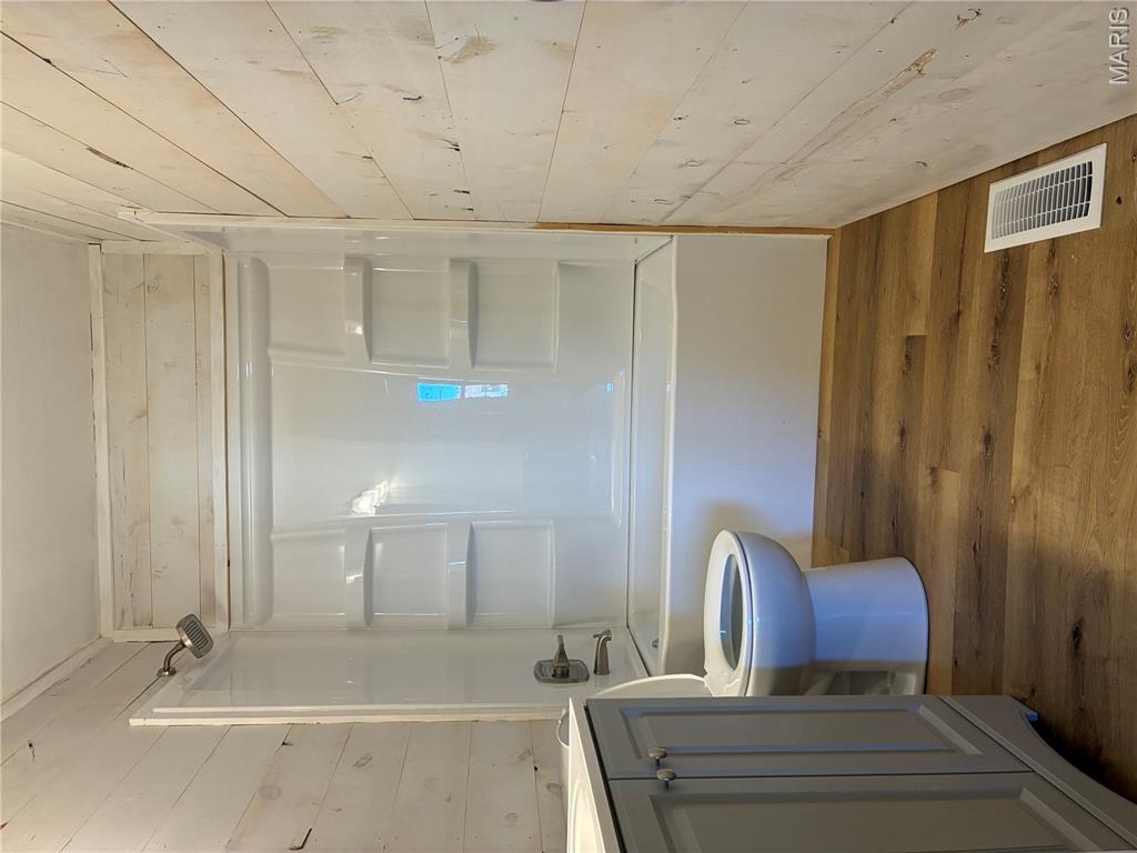 909 E. Almar Property Photo 29
