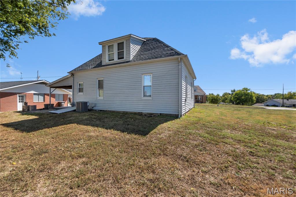 516 E Ste Maries Property Photo 18