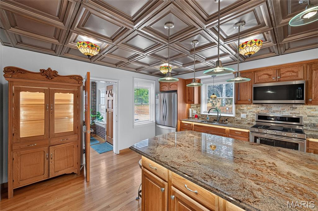 9015 Gravois Road Property Photo 16