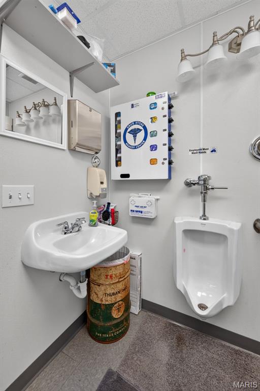 9015 Gravois Road Property Photo 46