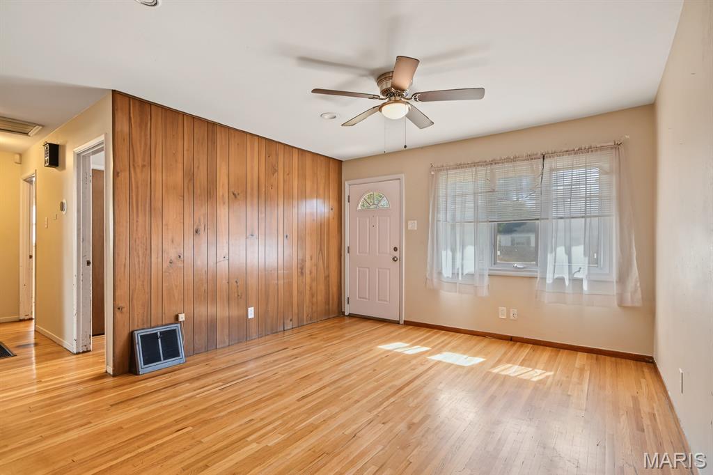 445 Shepley Drive Property Photo 4