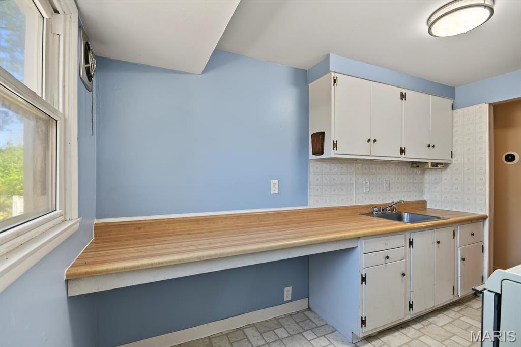 445 Shepley Drive Property Photo 8