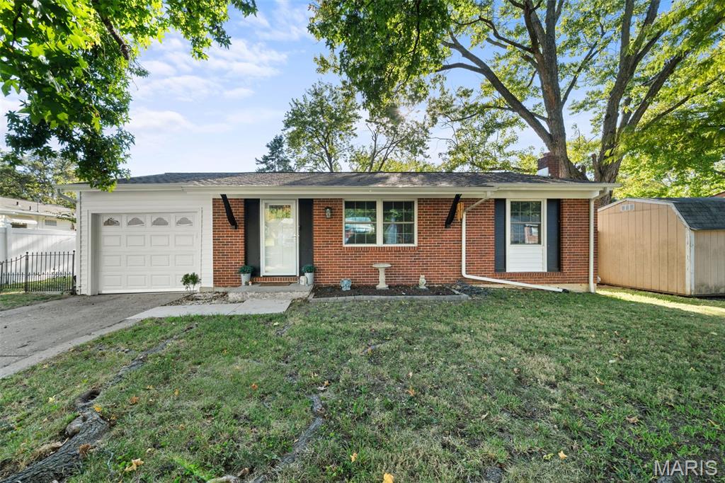 3307 Fleet Lane Property Photo 1