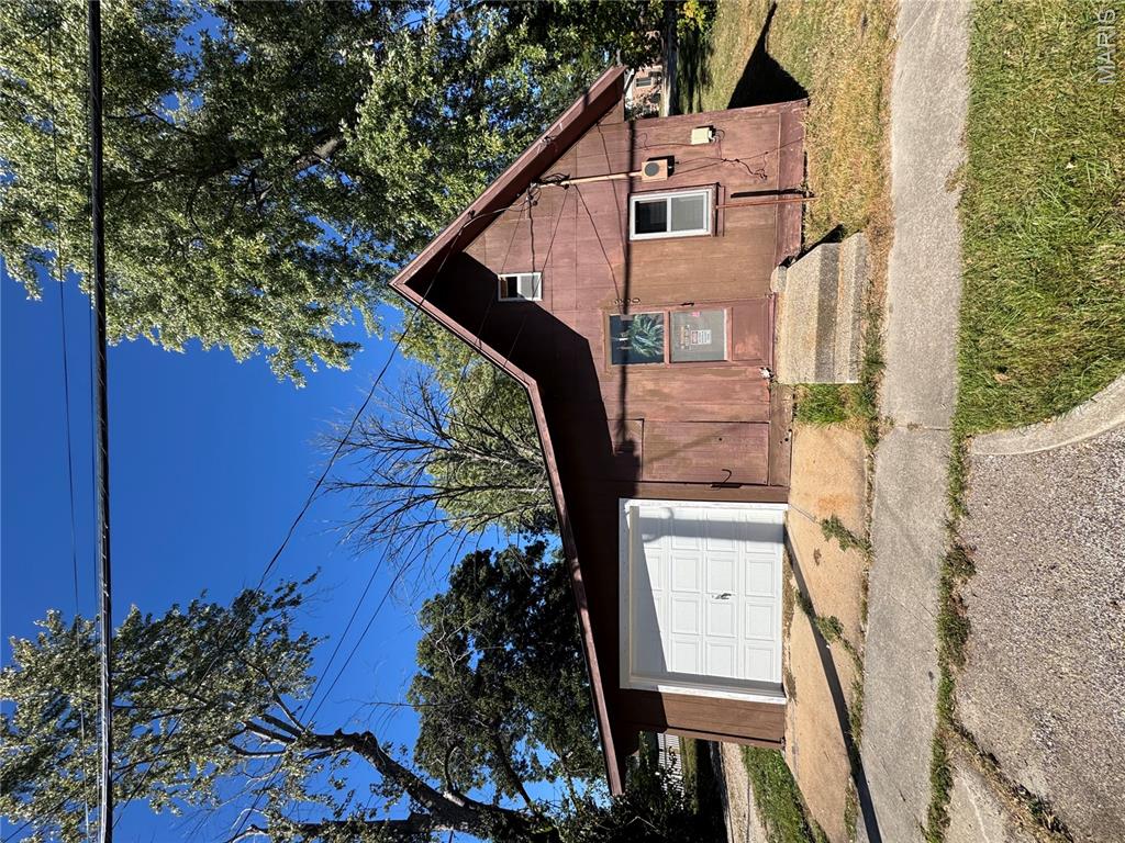 300 W Third St Property Photo 1