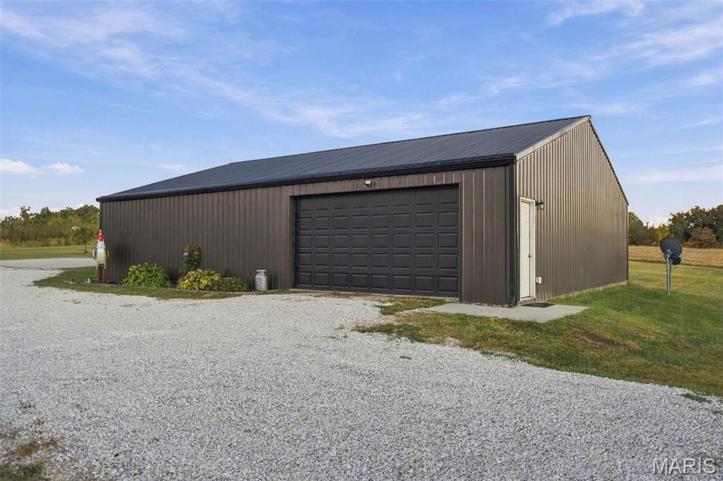 526 Luechtefeld Farm Drive Property Photo 6