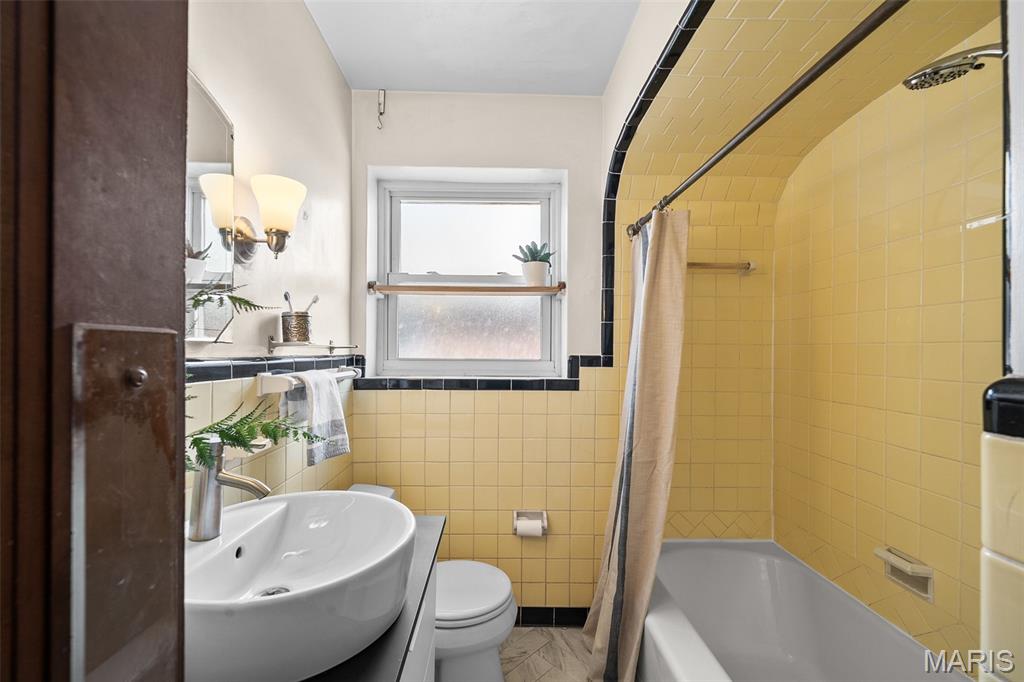 6989 Hillsland Avenue Property Photo 10