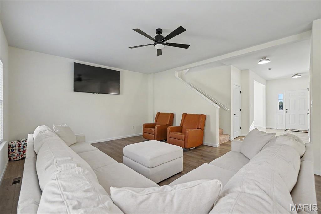 452 Evening Primrose Drive Property Photo 11