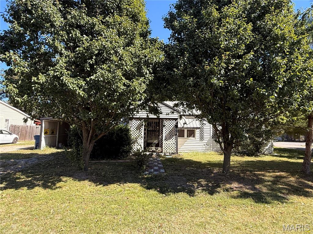 400 N Gideon Avenue Property Photo 1