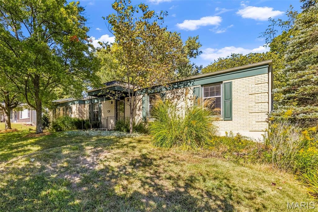 1766 Seven Pines Drive Property Photo 3