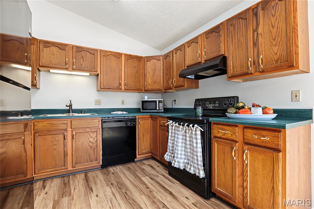 10224 Cedar Tree Lane Property Photo 32