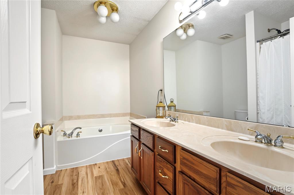 10224 Cedar Tree Lane Property Photo 40