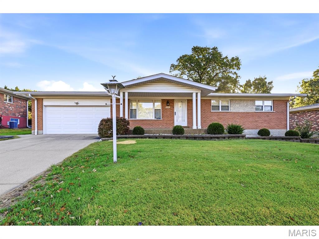 9480 Rosebay Drive Property Photo 1