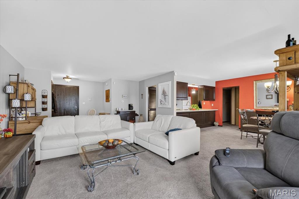 4309 Sunridge Drive E Property Photo 5