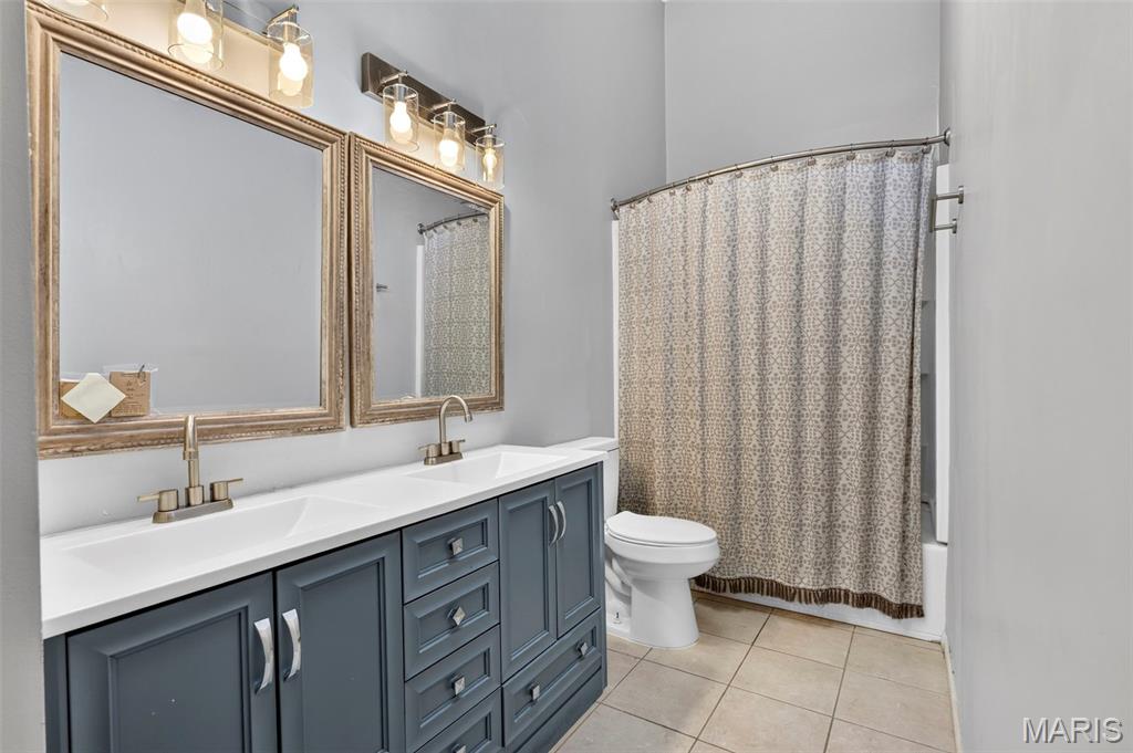 63 Champagne Drive Property Photo 19