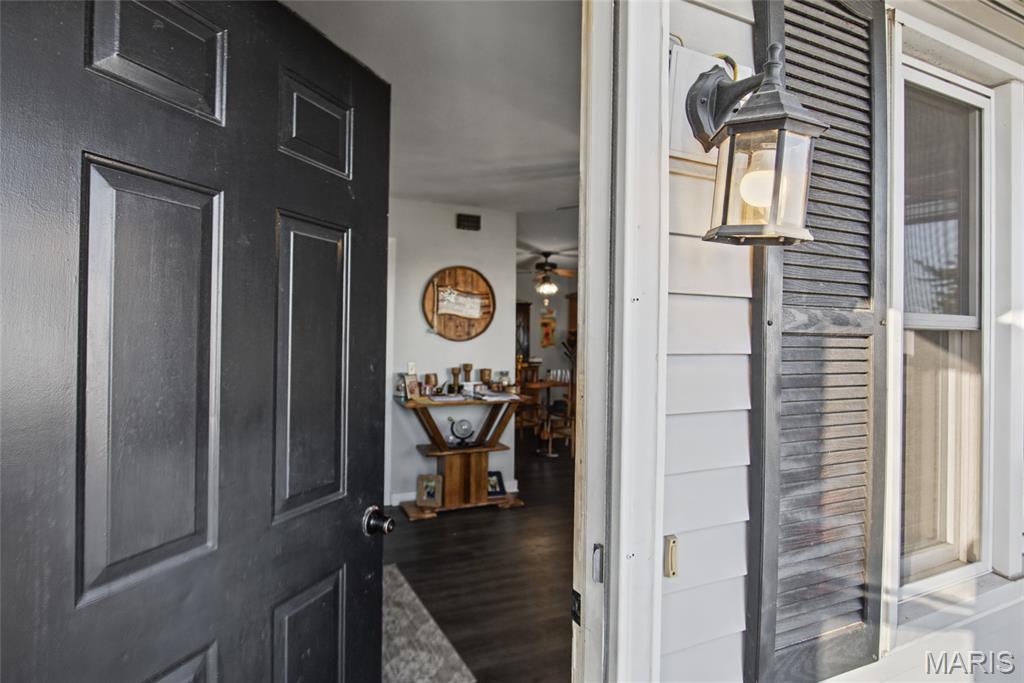 121 Essex Street Property Photo 1