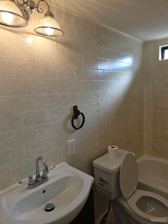 2335 Jerome Lane Property Photo 13