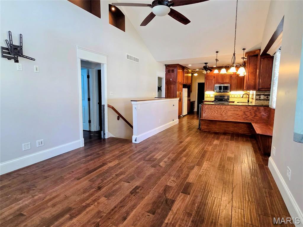 184 S Pence Street Property Photo 10