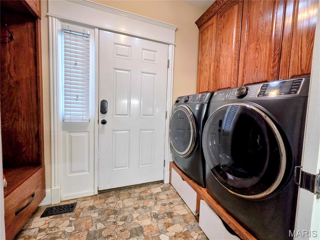 184 S Pence Street Property Photo 17